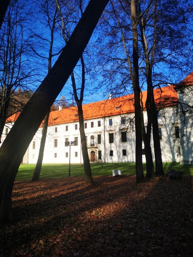 Suskie Diablaki Hotel Sucha Beskidzka Buitenkant foto